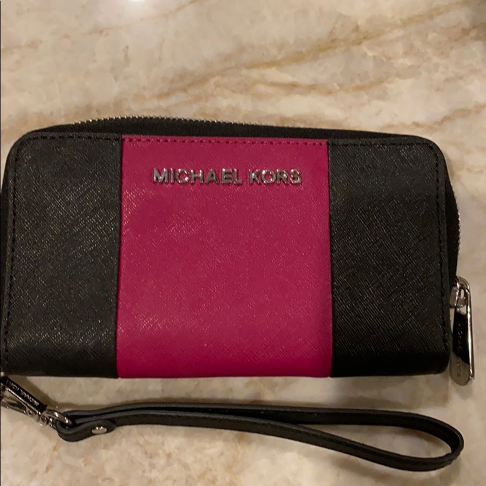 Michael Kors wristlet